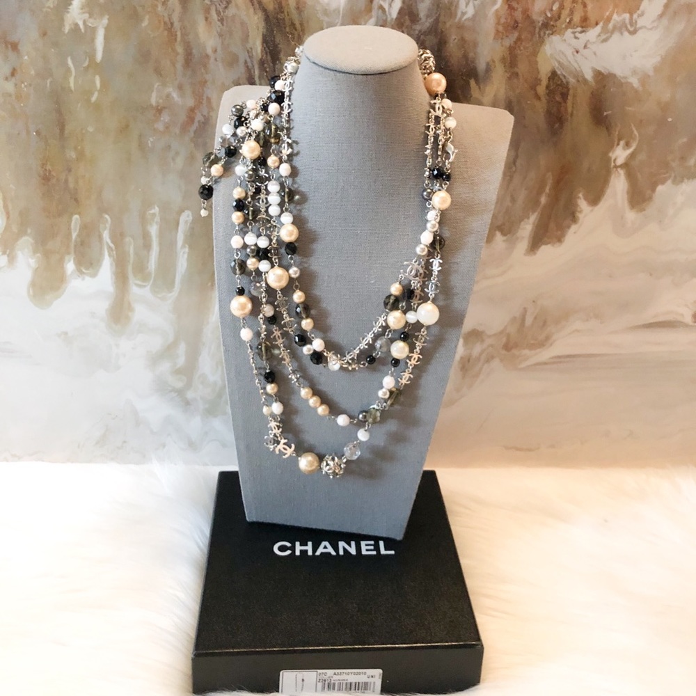 Authentic Chanel Pearl Beaded CC Logo Necklace